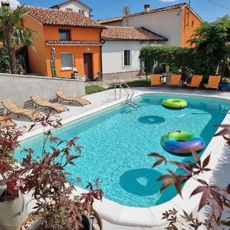 Sweet Room With A Terrace Roč Exterior foto